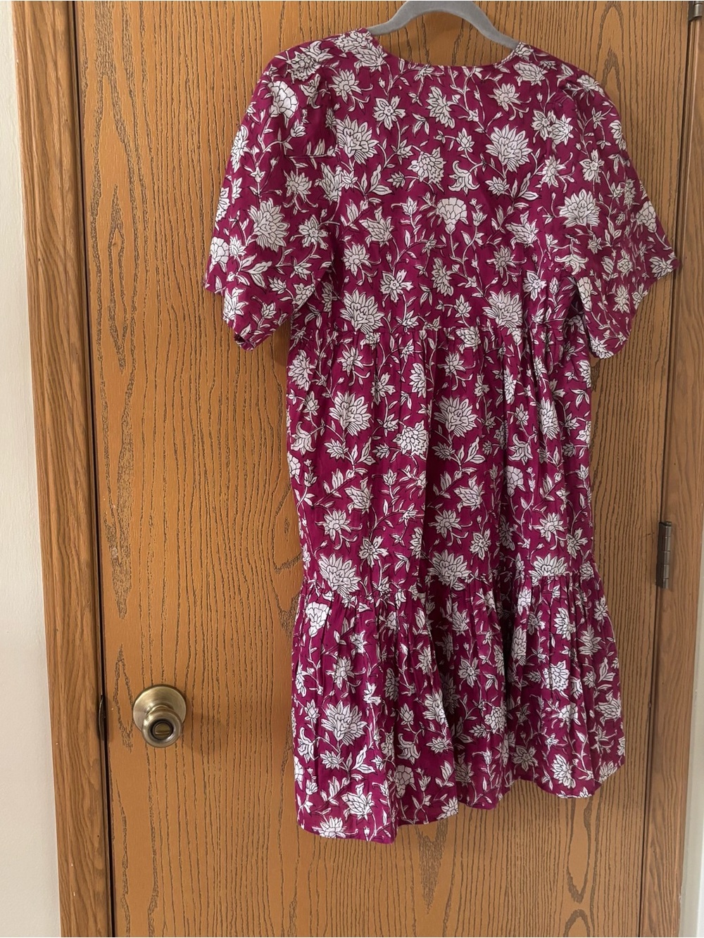 Love Tomas Emerson Fry Isla Dress in Sangria Print size Small NWOT - Picture 5 of 6